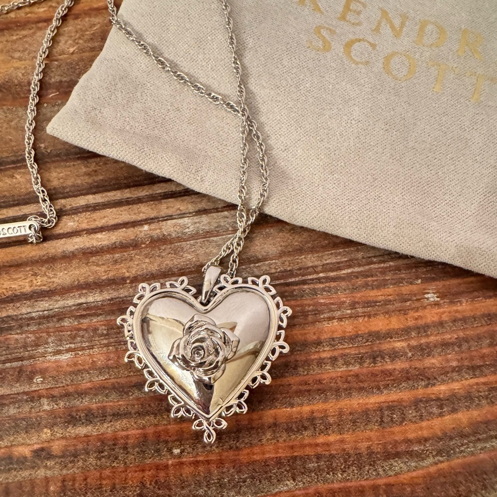 Kendra Scott Mallory Rose Silver Heart Pendant Locket Necklace New